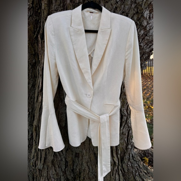 Free People Ivory/Cream Linen Blend Belted Blazer Jacket Flared Sleeves Sz S - Picture 1 of 12
